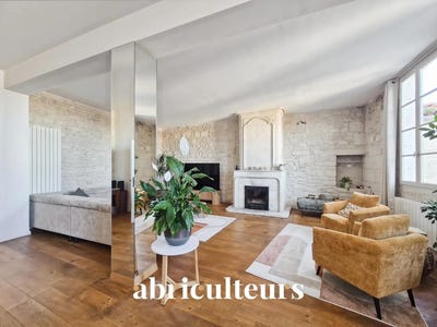 /international/fr/saintes-charente-310107560189/