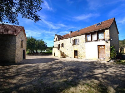/international/fr/caylus-midi-pyrenees-310109023618/?lang=id