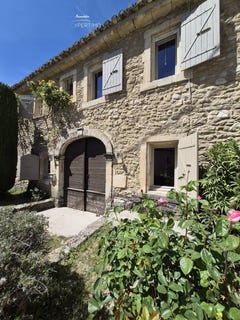 /international/fr/maubec-provence-alpes-cote-d-azur-310119977951/