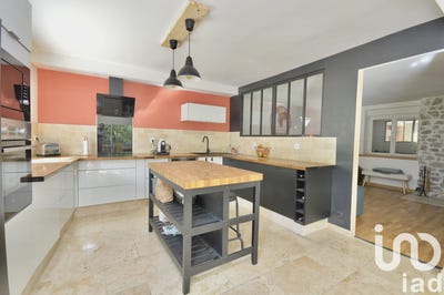 /international/fr/mouthoumet-languedoc-roussillon-310101018037/?lang=en