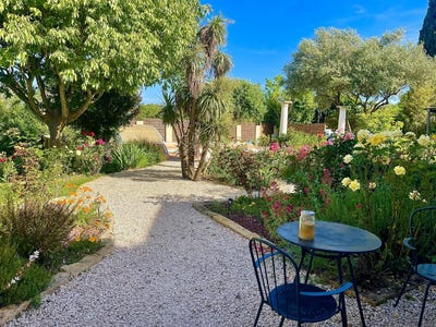/international/fr/tourbes-languedoc-roussillon-310103412856/