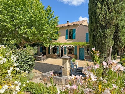 /international/fr/carpentras-provence-alpes-cote-d-azur-310108839065/