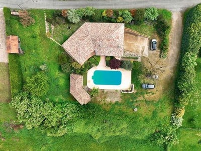 /international/fr/sainte-bazeille-aquitaine-310099259190/
