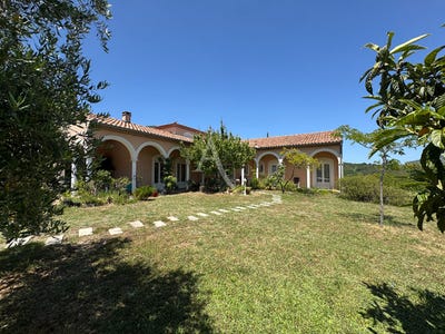 /international/fr/quillan-languedoc-roussillon-310108892279/