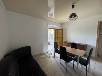 /international/fr/corte-burgundy-310108623790/