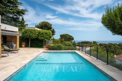 /international/fr/bandol-provence-alpes-cote-d-azur-310100962567/?lang=en