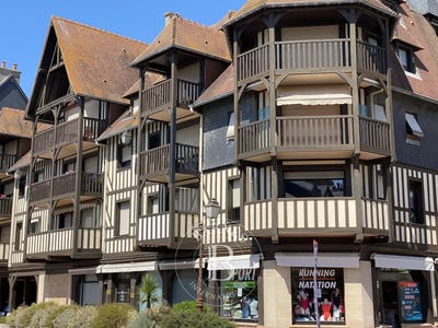 /international/fr/deauville-la-basse-normandie-310102068196/