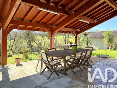 /international/fr/ustaritz-aquitaine-310106577828/