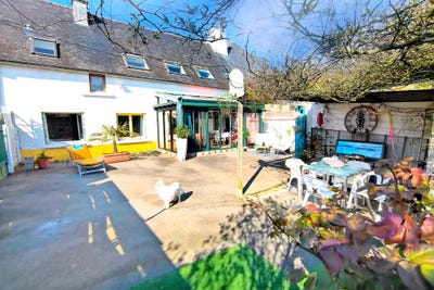 /international/fr/noyal-chatillon-sur-seiche-brittany-310106773659/