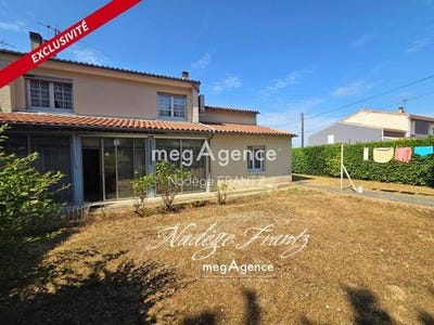 /international/fr/saint-jean-d-angely-charente-310108928339/?lang=es