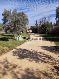 /international/fr/issirac-languedoc-roussillon-310106294072/