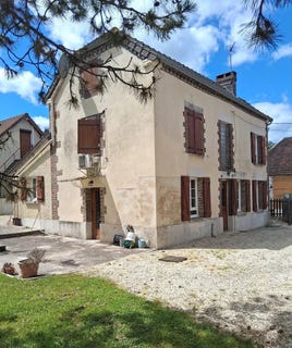 /international/fr/eaux-puiseaux-ardennes-310108314411/?lang=th