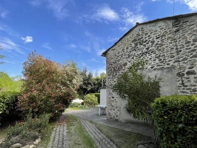 /international/fr/robiac-rochessadoule-languedoc-roussillon-310109746974/