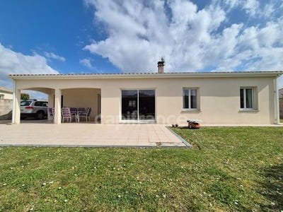 /international/fr/la-chay-charente-120098600356/