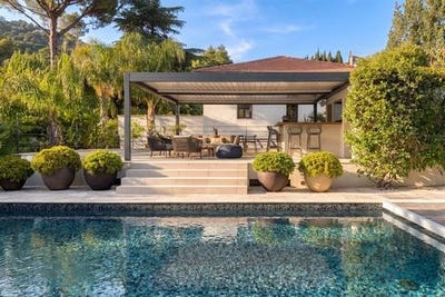 /international/fr/cannes-provence-alpes-cote-d-azur-310108566268/