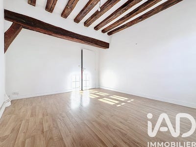/international/fr/chartres-centre-val-de-loire-310108180874/