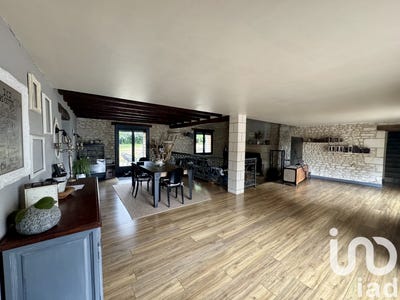 /international/fr/mirebeau-auvergne-310100856206/