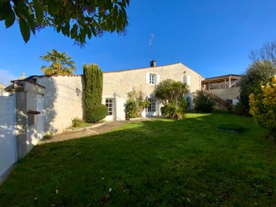 /international/fr/salles-d-angles-charente-310104468463/