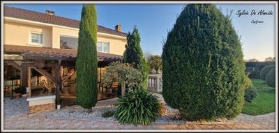 /international/fr/bage-la-ville-rhone-310100084847/