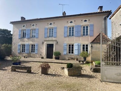 /international/fr/montignac-charente-charente-310108838345/