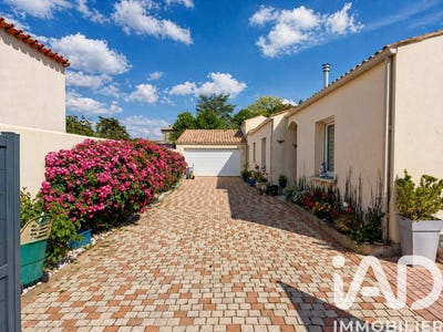 /international/fr/sainte-soulle-charente-310107738529/