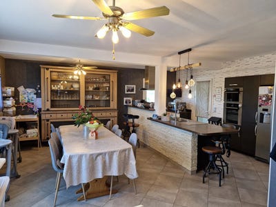/international/fr/sainte-radegonde-aquitaine-310105824854/