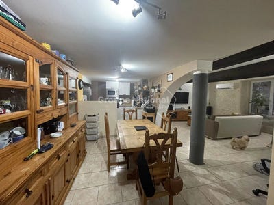 /international/fr/beaucaire-languedoc-roussillon-310105899479/