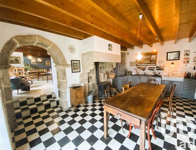 /international/fr/jugon-les-lacs-brittany-310098920275/