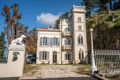 /international/fr/tournon-sur-rhone-rhone-310108184583/