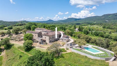 /international/fr/barjac-languedoc-roussillon-310106484374/