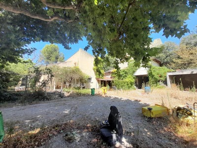 /international/fr/caumont-sur-durance-provence-alpes-cote-d-azur-310102373212/