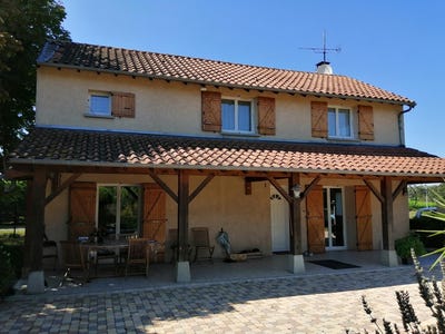 /international/fr/chevroux-rhone-310100877248/