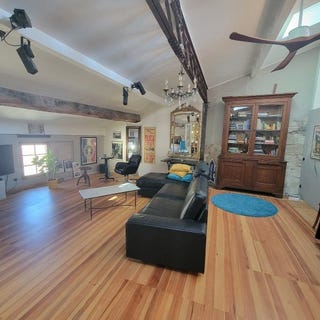 /international/fr/pezenas-languedoc-roussillon-310108265506/