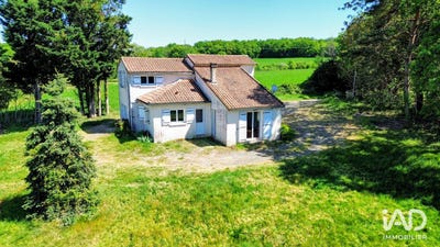 /international/fr/valdivienne-charente-310107641567/