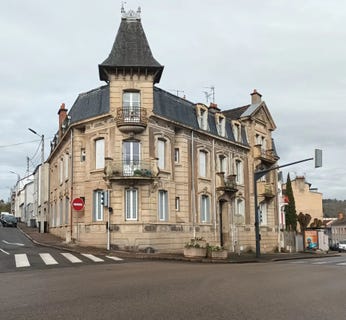 /international/fr/le-creusot-burgundy-310106834750/