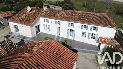 /international/fr/champmillon-charente-310107980370/