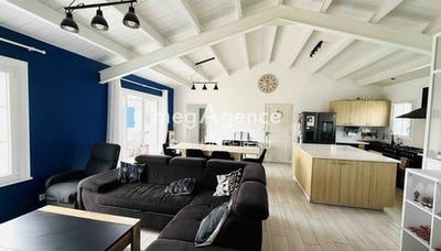 /international/fr/l-ile-d-yeu-pays-de-la-loire-310107742302/