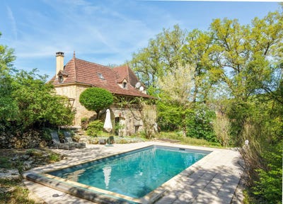 /international/fr/gourdon-midi-pyrenees-310107921123/