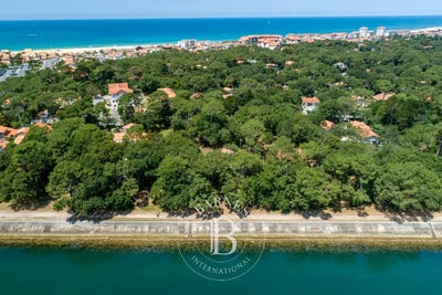 /international/fr/soorts-hossegor-aquitaine-310100761716/