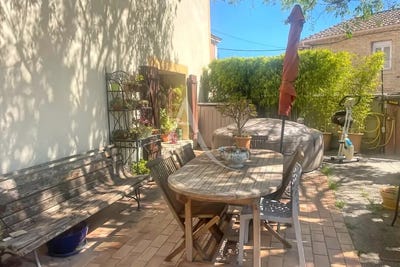 /international/fr/uchaud-languedoc-roussillon-310107422905/
