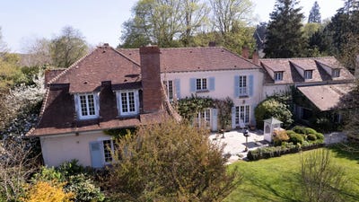 /international/fr/grosrouvre-ile-de-france-310098902236/