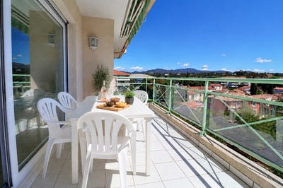 /international/fr/saint-raphael-provence-alpes-cote-d-azur-310108466014/