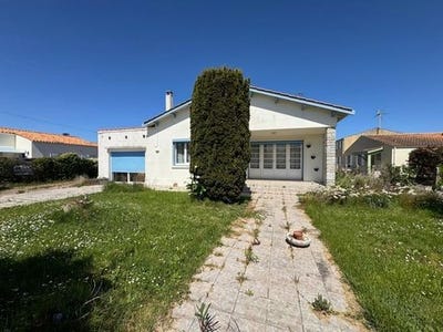 /international/fr/le-chateau-d-oleron-charente-310108289971/