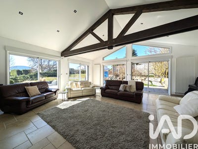 /international/fr/fay-sur-lignon-auvergne-310106404123/