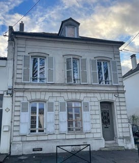 /international/fr/melun-ile-de-france-310107792413/