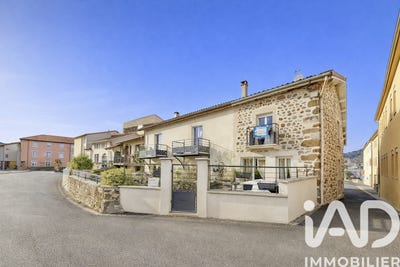 /international/fr/vals-pres-le-puy-auvergne-310105991266/