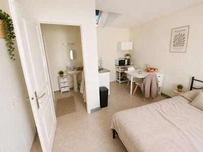 /international/fr/alencon-la-basse-normandie-310108530395/
