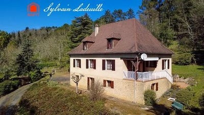/international/fr/le-buisson-de-cadouin-aquitaine-310107148754/
