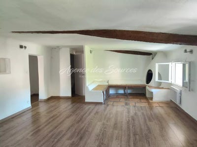 /international/fr/varages-provence-alpes-cote-d-azur-310100828481/