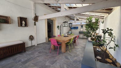 /international/fr/montredon-des-corbieres-languedoc-roussillon-310108453978/